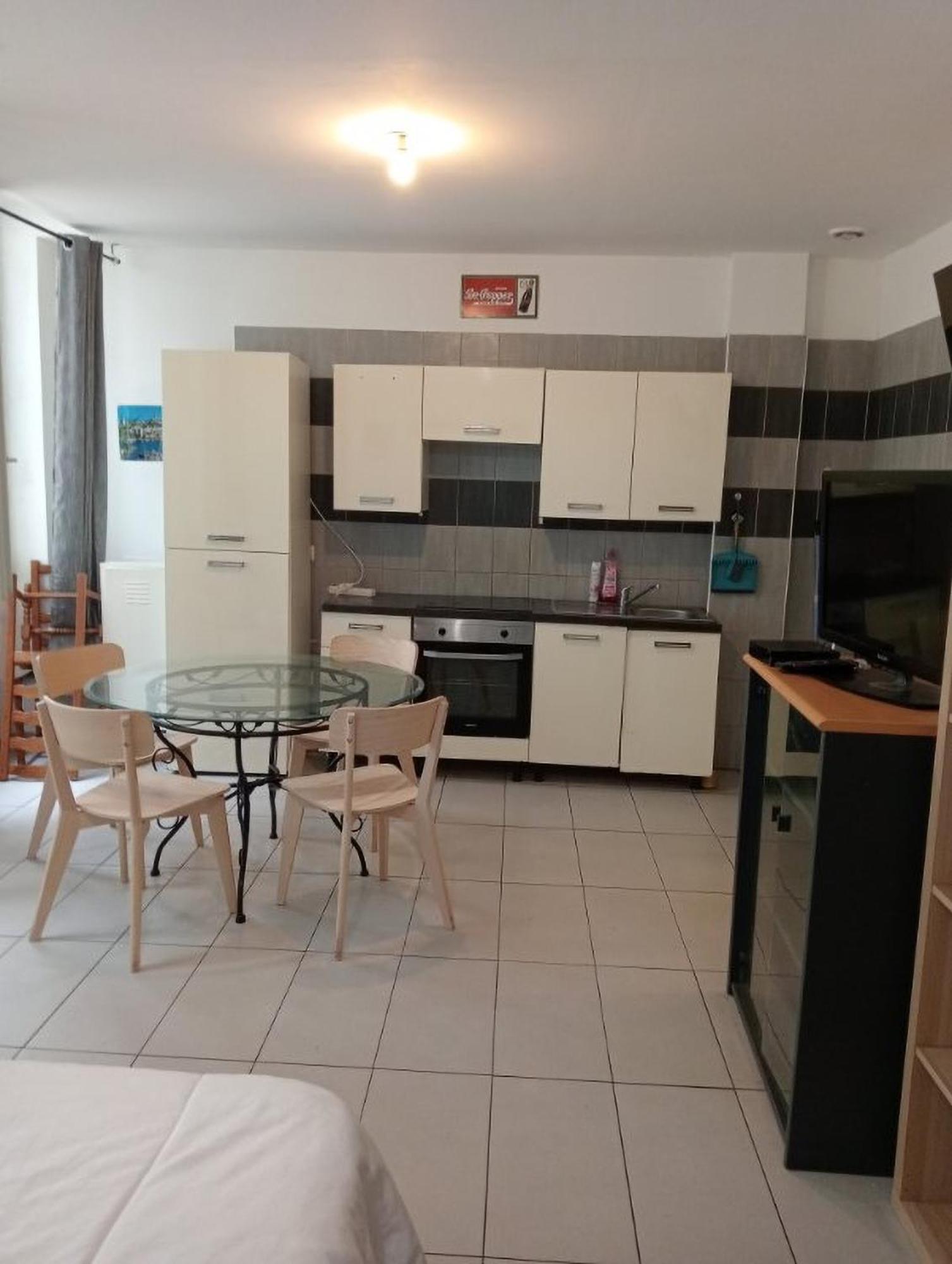 Apartment T3 Vieux Port Opera Marseille